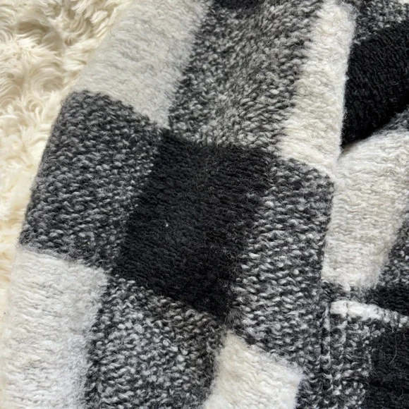 H&M Plaid Black and White Jacket - Picture 7 of 15